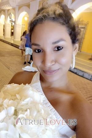 149880 - Mariel Edad: 33 - Colombia