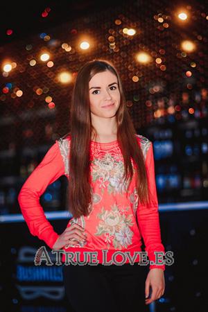 152021 - Oksana Edad: 27 - Ucrania