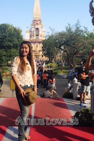 156090 - Nittaya Edad: 40 - Tailandia