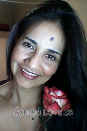 158036 - Gabriela Edad: 53 - Italia