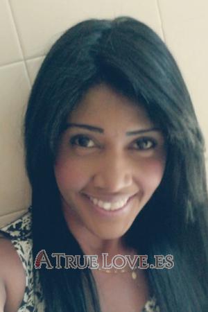 163083 - Elizabeth Edad: 36 - Colombia