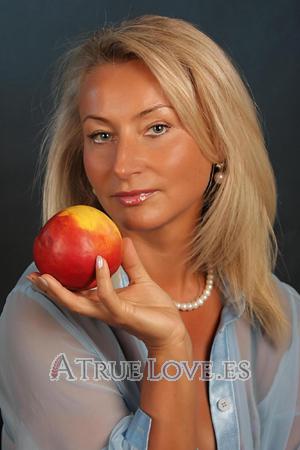 174539 - Ekaterina Edad: 68 - Rusia