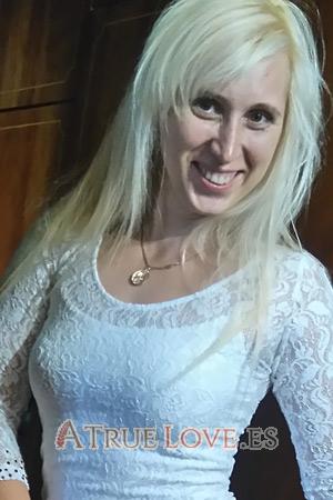 176944 - Lily Edad: 38 - Ucrania