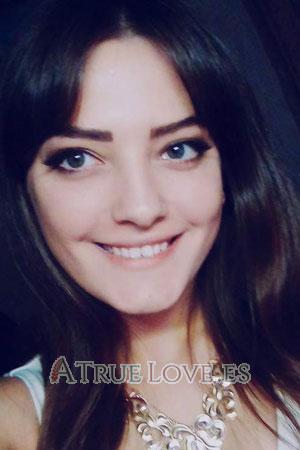 177854 - Karina Edad: 25 - Ucrania