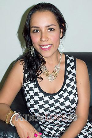 179634 - Karina Edad: 40 - Perú