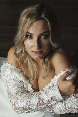 179864 - Ekaterina Edad: 30 - Ucrania