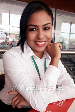 181045 - Marticela Edad: 31 - Colombia