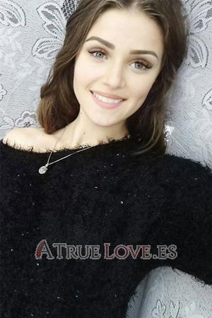 181775 - Lyubov Edad: 23 - Ucrania