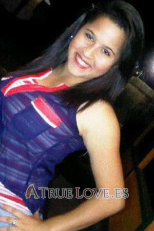 181838 - Geraldine Edad: 28 - Venezuela