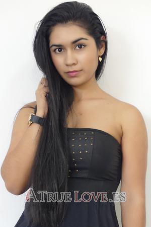 182957 - Yannine Age: 29 - Colombia
