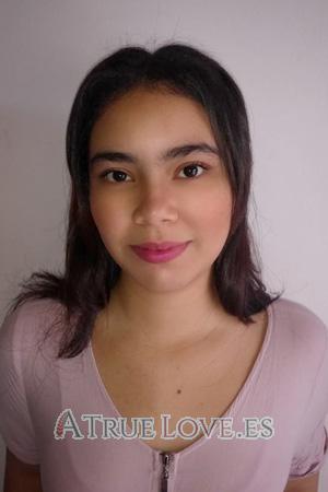 194490 - Yulianis Edad: 22 - Colombia
