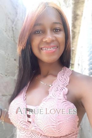 196167 - Angele Edad: 24 - Dominican Republic
