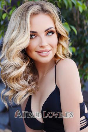 196497 - Kseniya Age: 32 - Ukraine