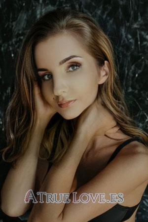 201242 - Anna Edad: 33 - Rusia