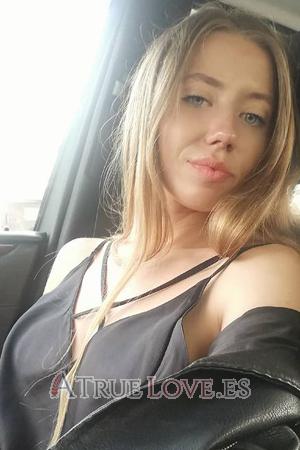 202130 - Yanina Edad: 27 - Bielorrusia