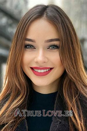 203050 - Julia Edad: 38 - Ucrania
