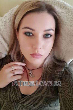 203349 - Angelina Edad: 28 - Ucrania