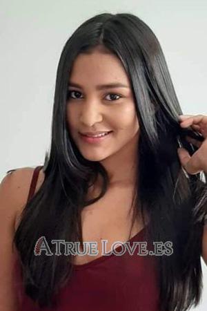 203655 - Kiara Edad: 25 - Colombia