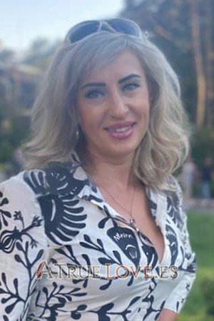 204334 - Lesya Edad: 45 - Ucrania