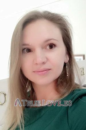 204529 - Julia Edad: 41 - Rusia