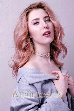 204897 - Valeriya Edad: 23 - Rusia