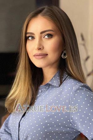 205524 - Ekaterina Edad: 30 - Rusia