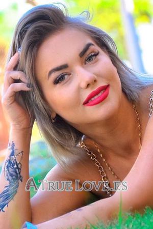 206879 - Anastasia Edad: 26 - Rusia