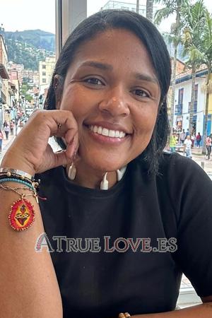 208177 - Claudia Age: 44 - Colombia