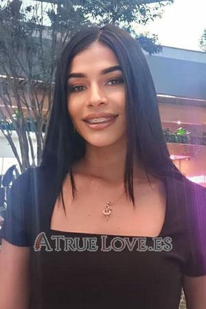 208254 - Luisana Edad: 24 - Colombia