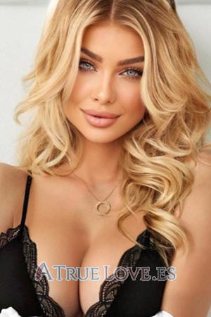 208478 - Anastasia Edad: 32 - Italia
