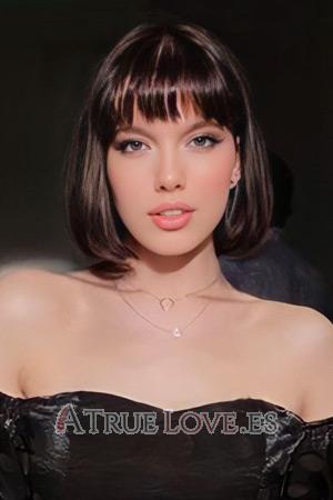 210104 - Oleksandra Edad: 25 - Ucrania