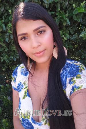 211033 - Valentina Edad: 21 - Colombia