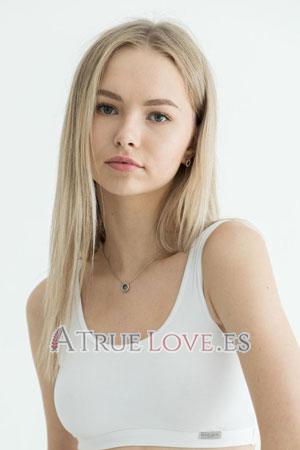 213080 - Anastasiia Edad: 20 - Ucrania