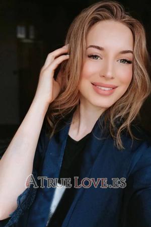 213584 - Julia Edad: 23 - Ucrania