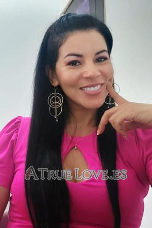 213620 - Angela Edad: 41 - Colombia
