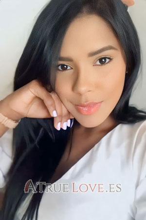 213746 - Melissa Edad: 29 - Colombia
