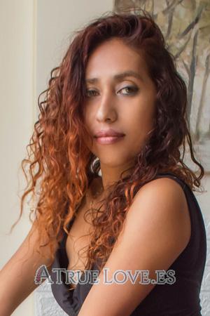 Ladies of Perú