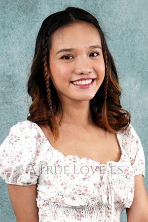 221040 - Yangie Edad: 24 - Filipinas