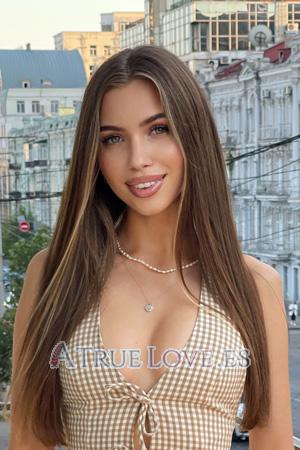 222828 - Varvara Edad: 24 - Ucrania