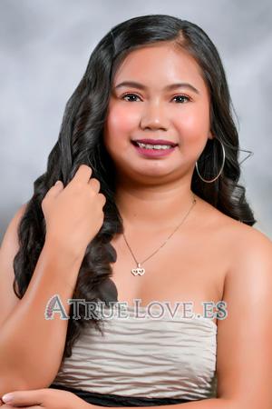 223480 - Mary Charies Edad: 22 - Filipinas