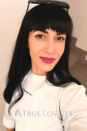 225500 - Yuliya Age: 43 - Ukraine