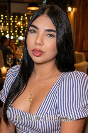 227797 - Estefani Age: 25 - Colombia