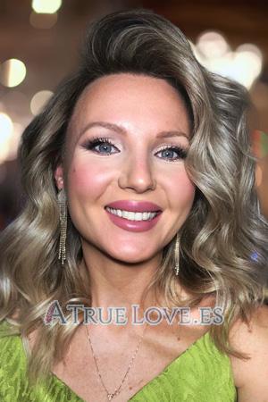 228210 - Anastasia Age: 40 - Russia