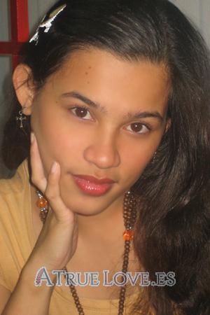 84758 - Janine Edad: 22 - Filipinas